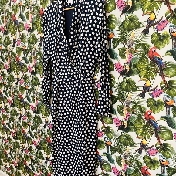 Beautiful Vintage Silk dress by Neiman Marcus. Size M ( vintage size 14) - Picture 14 of 14